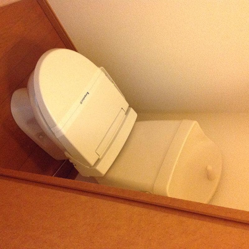 Room image 8