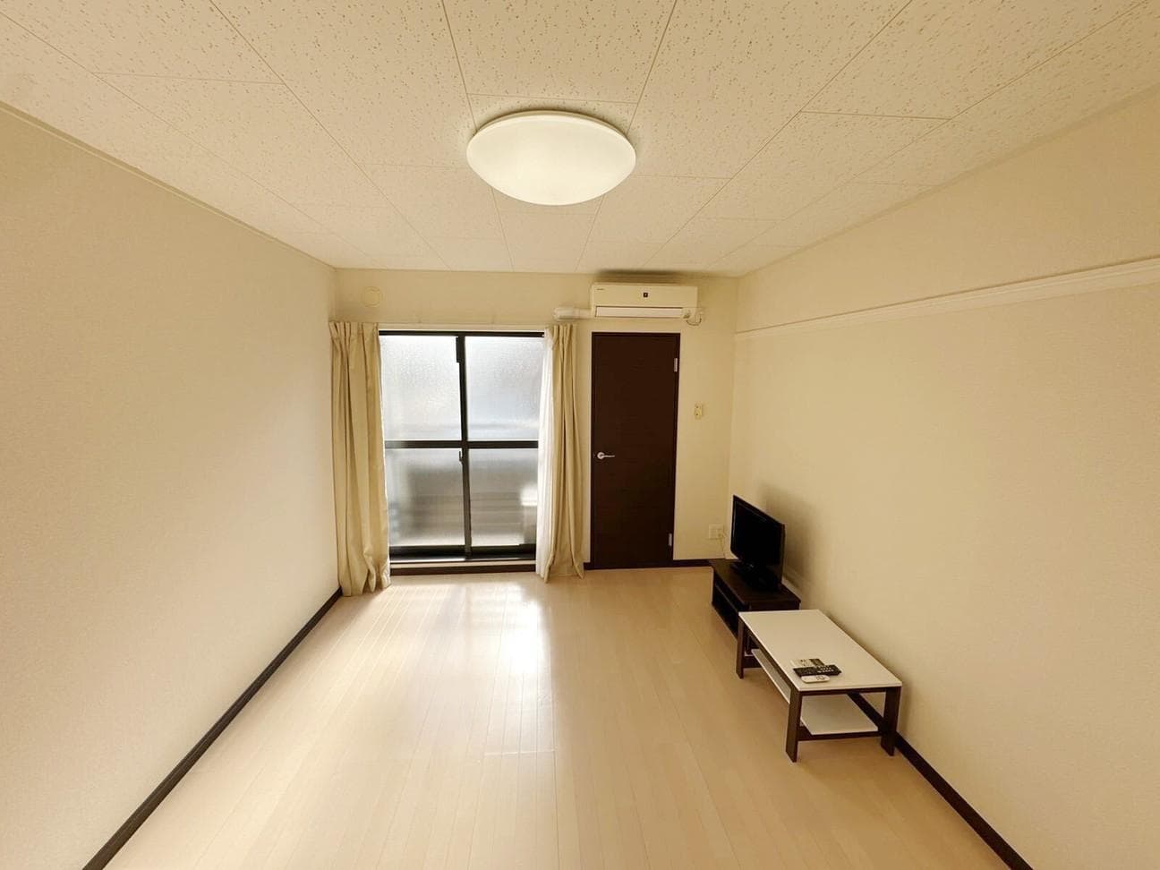 Preview interior of LEONEXT Iryo Higashi