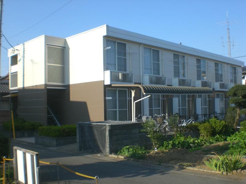 Main exterior of leopalace Chatrain