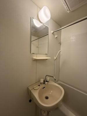 Room image 11