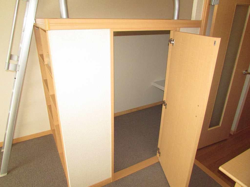 Room image 11
