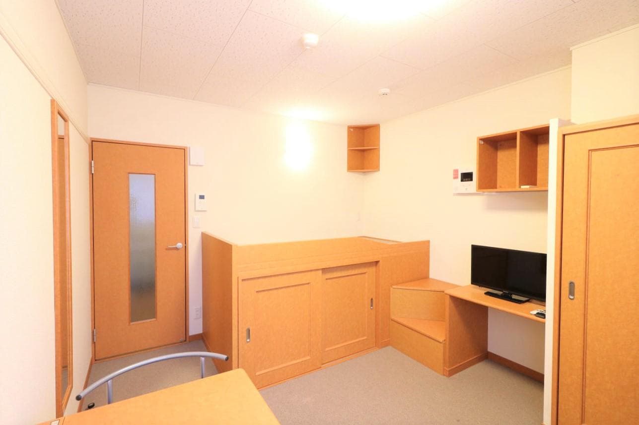Room image 11