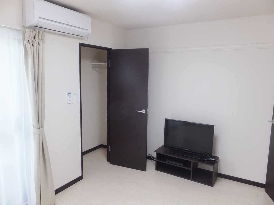 Room image 12