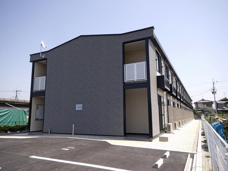 Main exterior of leopalace Charmant Court