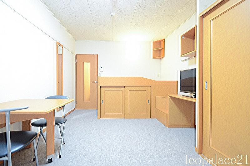 Room image 15