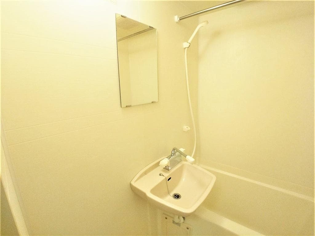 Room image 15