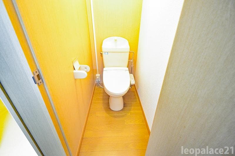 Room image 12