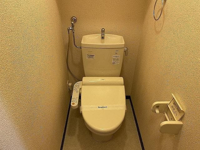Room image 11