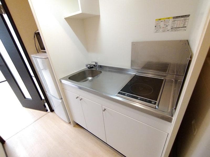 Room image 8