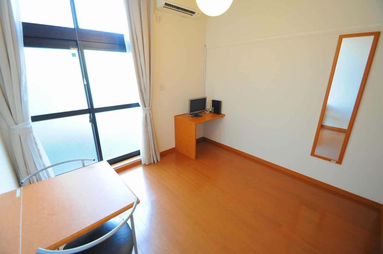 Preview interior of leopalace Blue Lake Karasaki