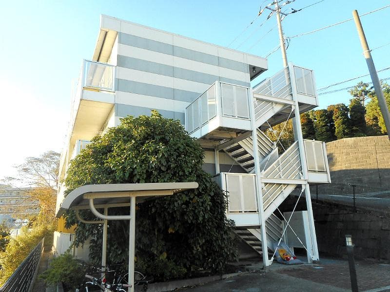 Main exterior of leopalace Hino OGM II