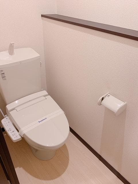 Room image 9