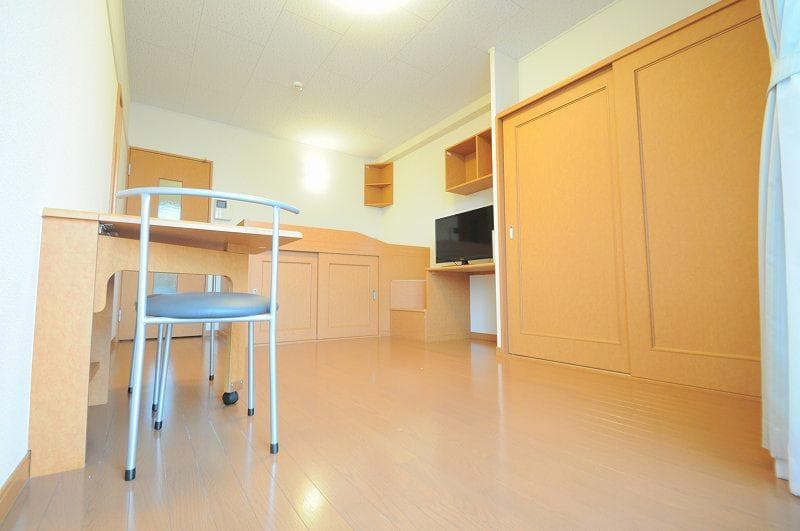 Room image 11