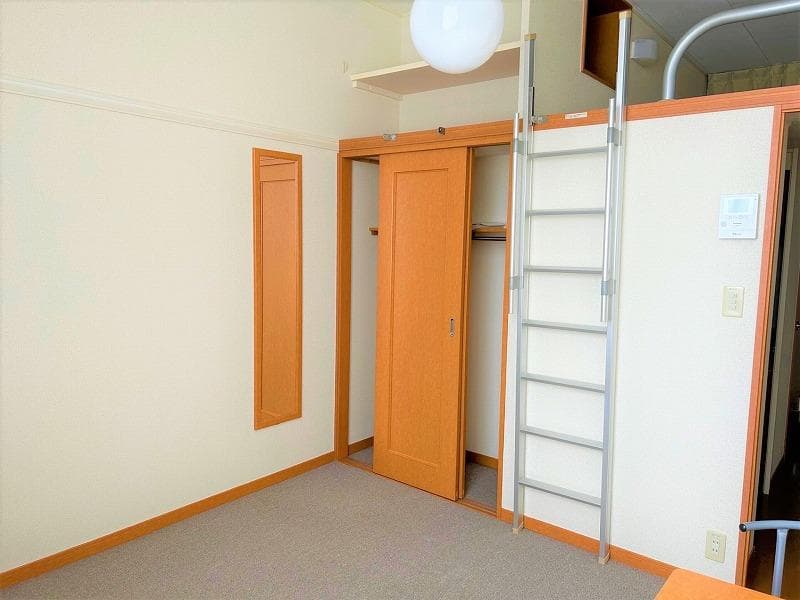 Room image 12