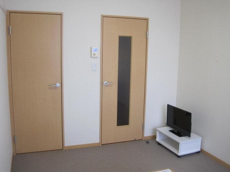 Room image 16
