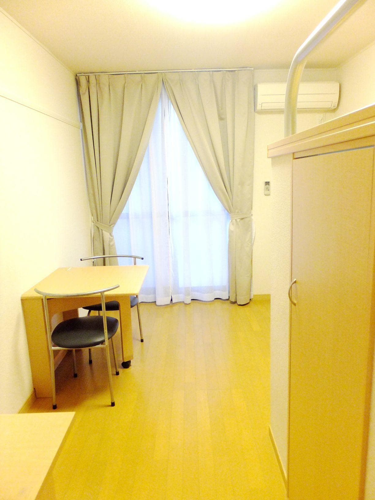 Preview interior of leopalace Inage Kaigan