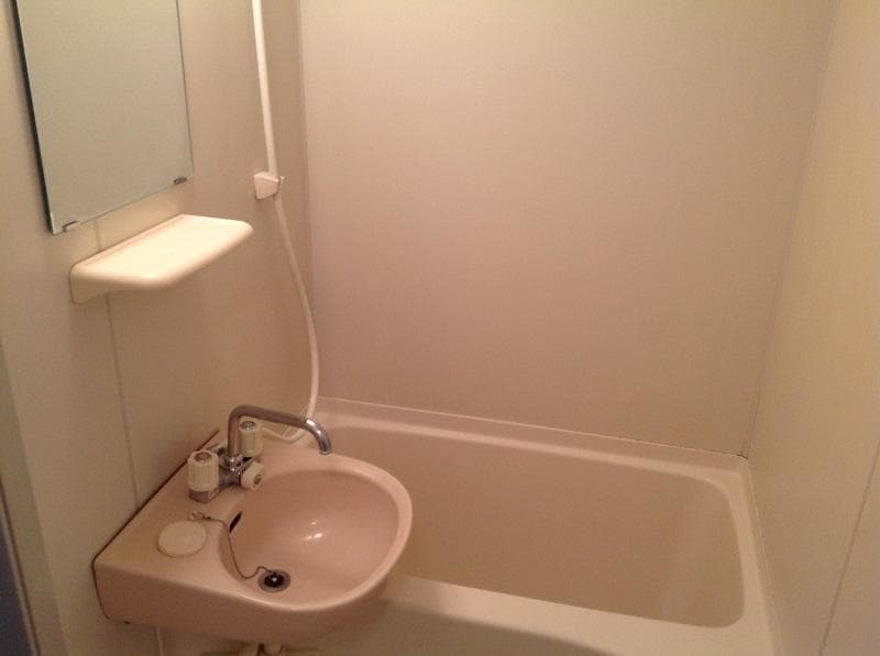 Room image 8