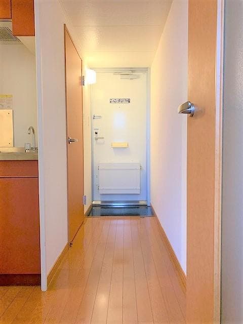 Room image 8