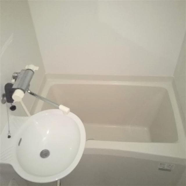Room image 11