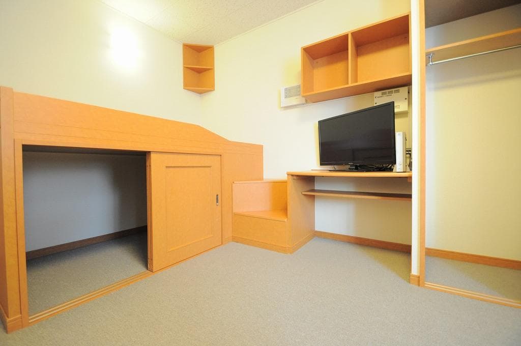 Room image 12