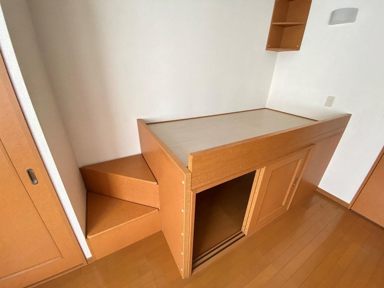 Room image 11