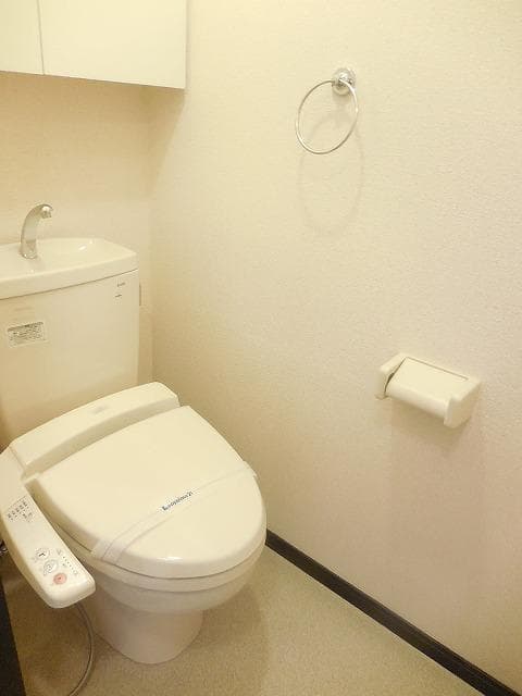 Room image 9