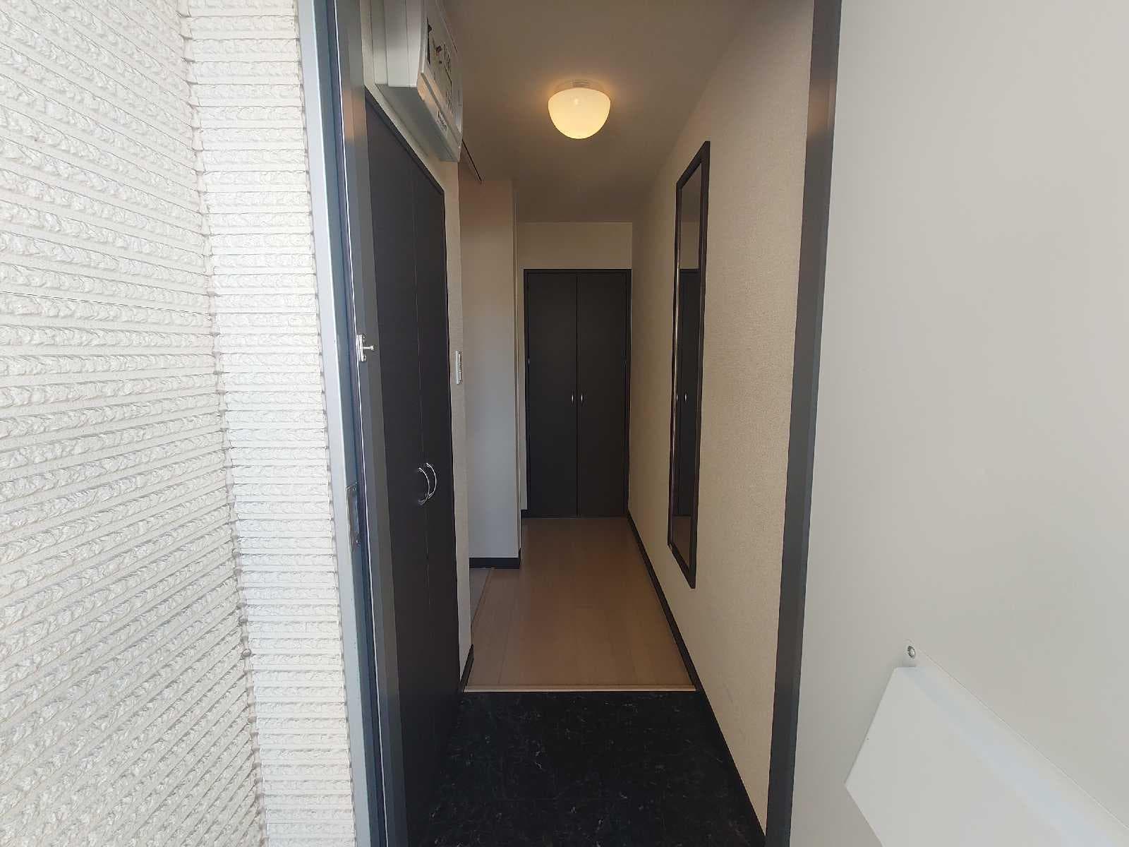Room image 13