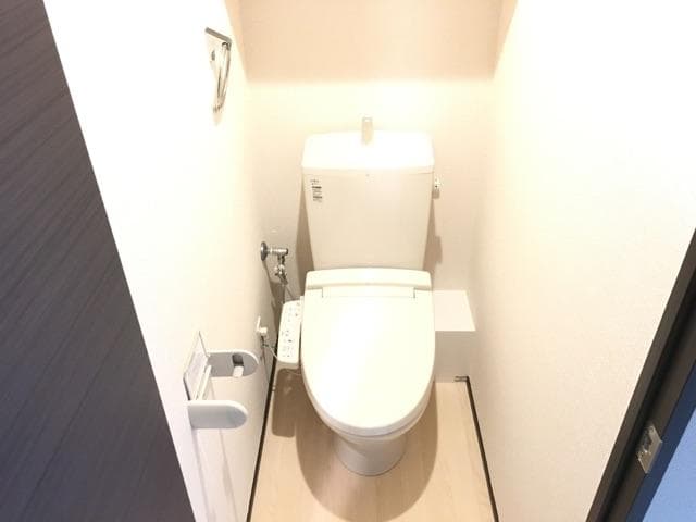 Room image 12