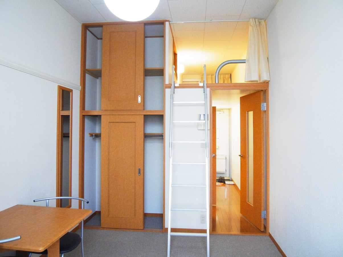 Room image 10