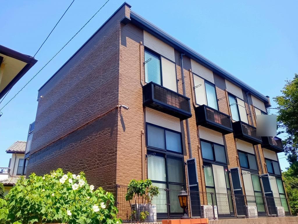 Main exterior of leopalace Kami Kashiwao