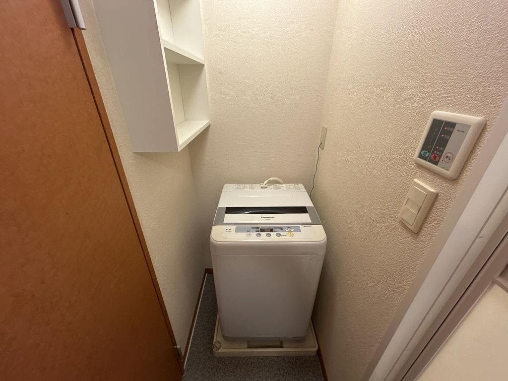 Room image 11