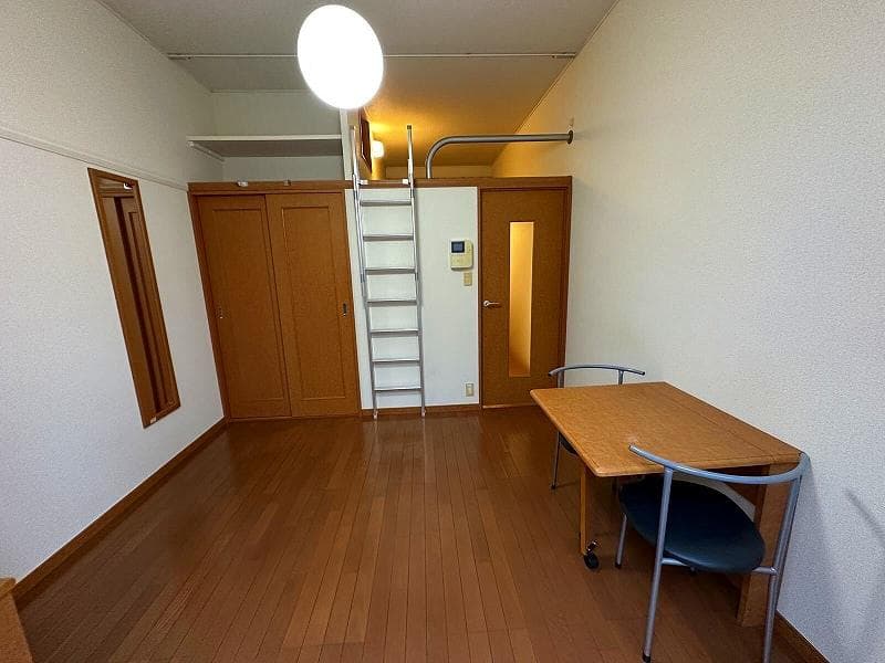 Preview interior of leopalace Wisteria Hirai II