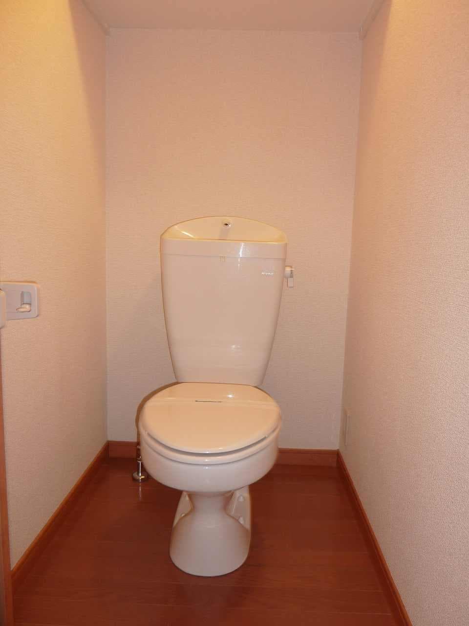 Room image 16