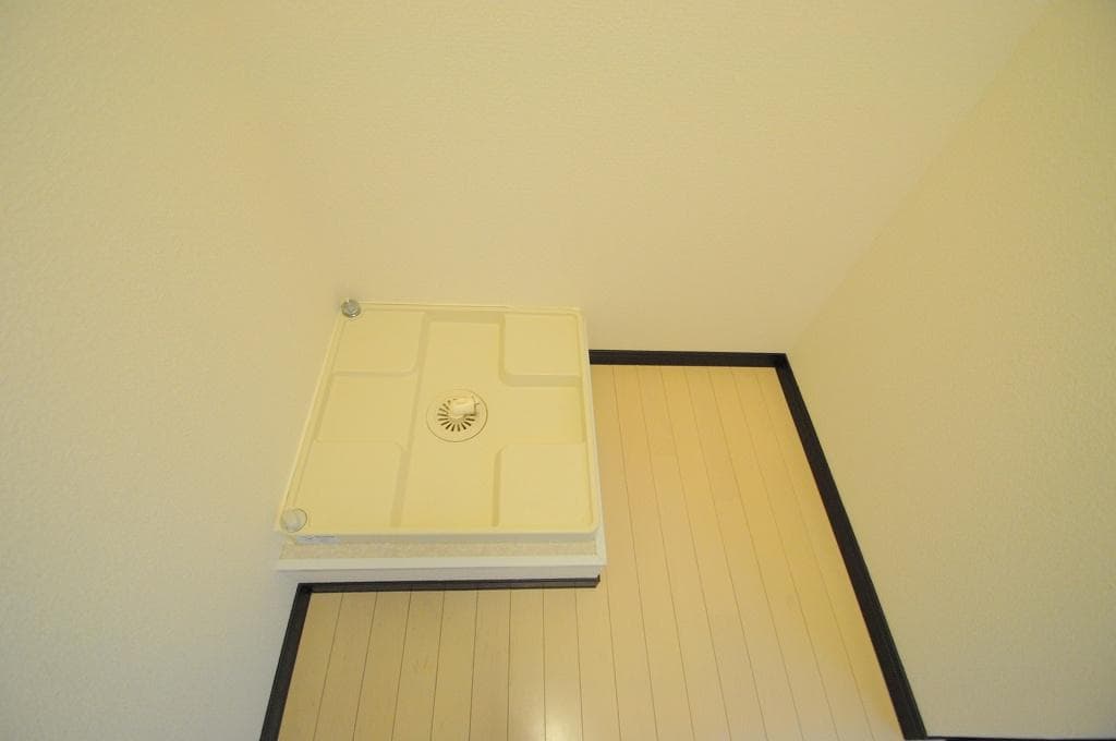 Room image 16