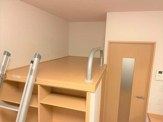 Room image 11