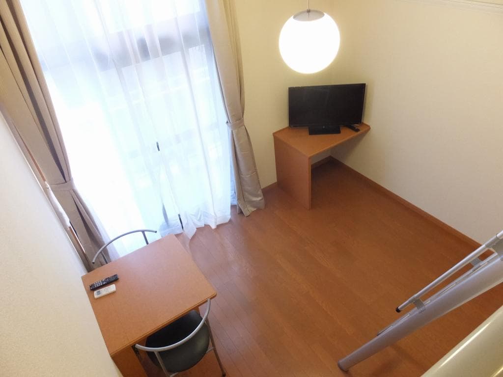 Room image 9