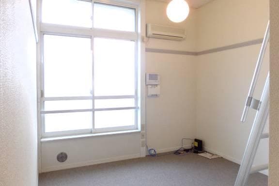 Room image 9