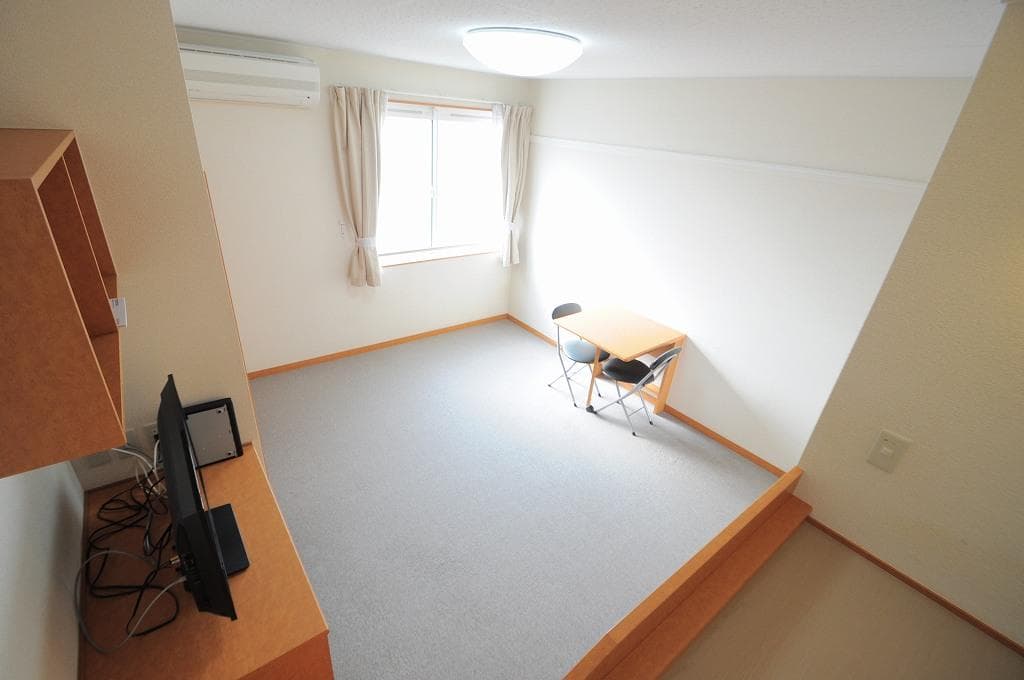 Room image 14
