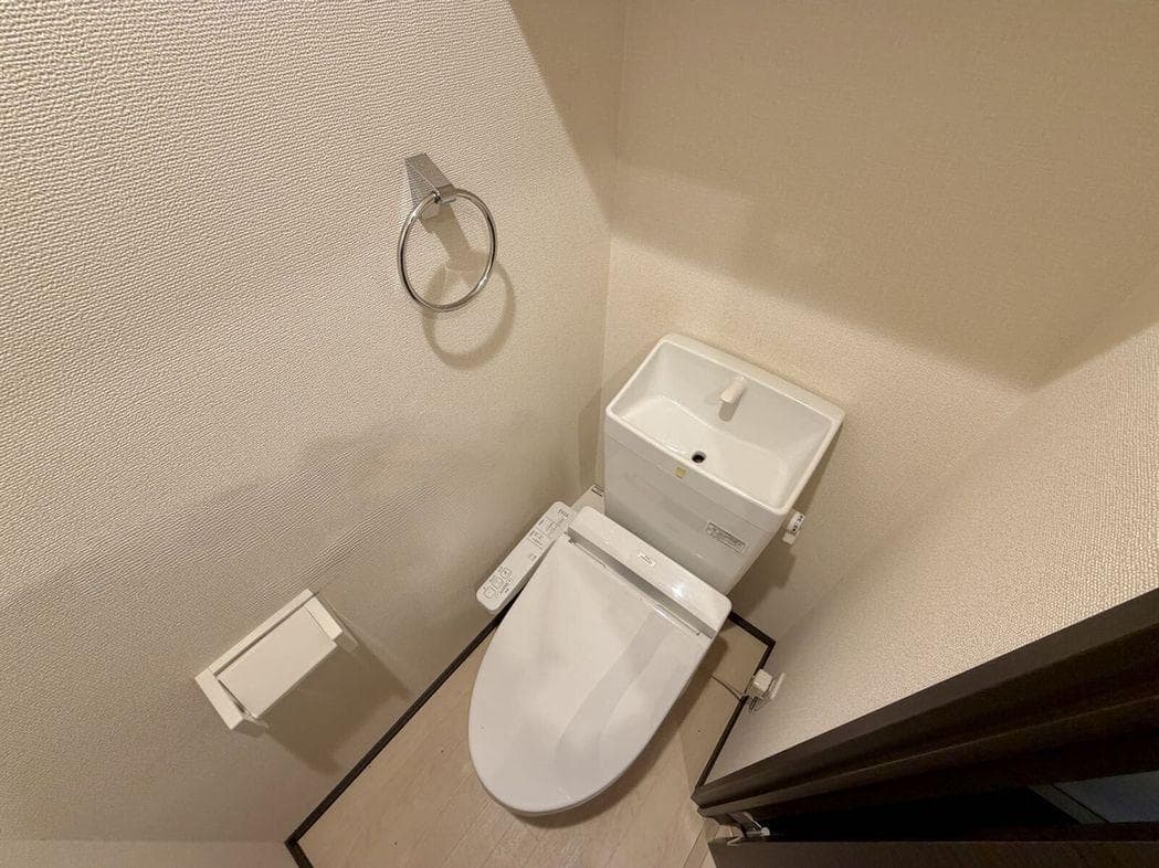 Room image 9