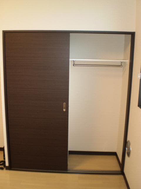 Preview interior of LEONEXT CCD Izumimachi