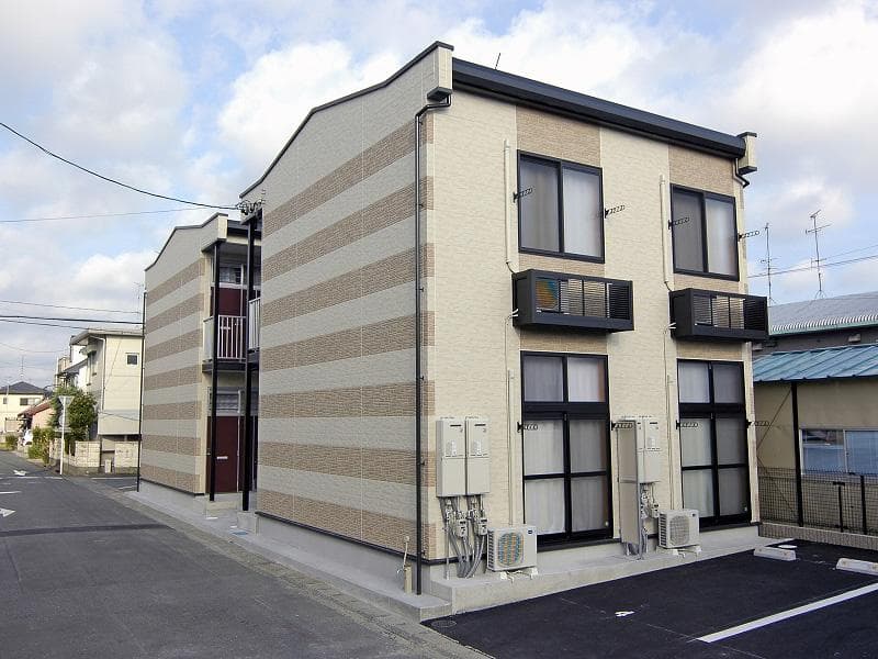 Main exterior of leopalace Clover