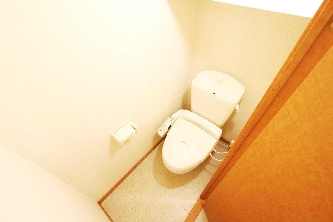 Room image 8