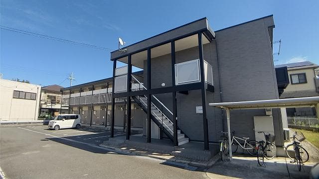 Main exterior of leopalace Chuo Kouen