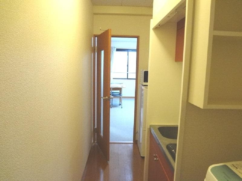 Room image 11