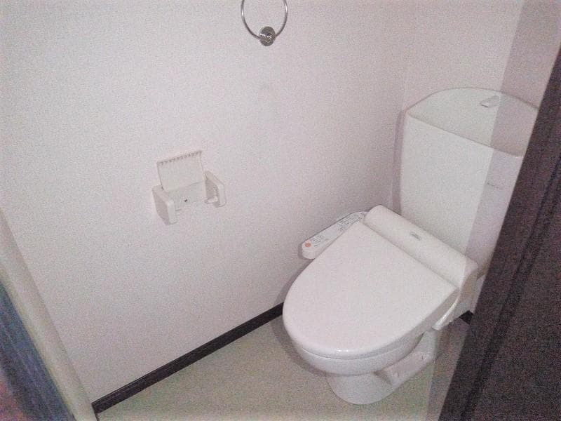 Room image 8
