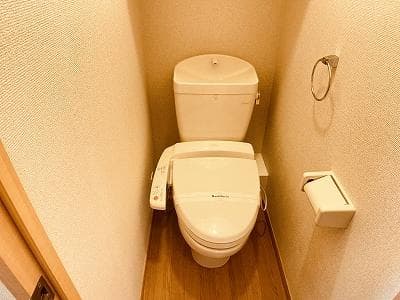 Room image 9