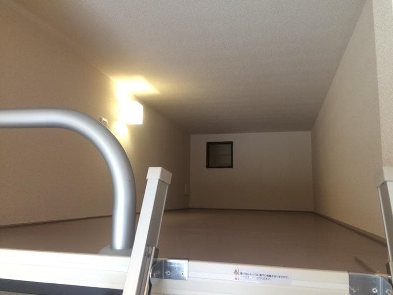 Room image 16