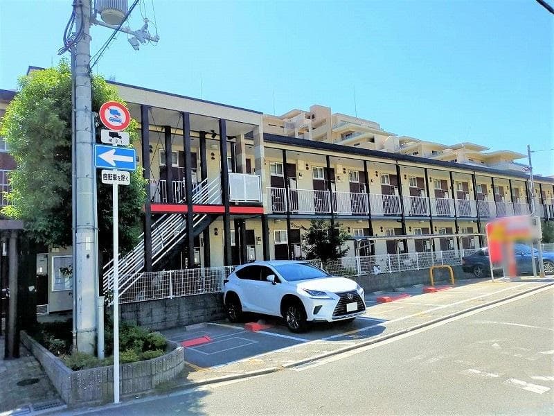 Main exterior of leopalace Mirea Senri