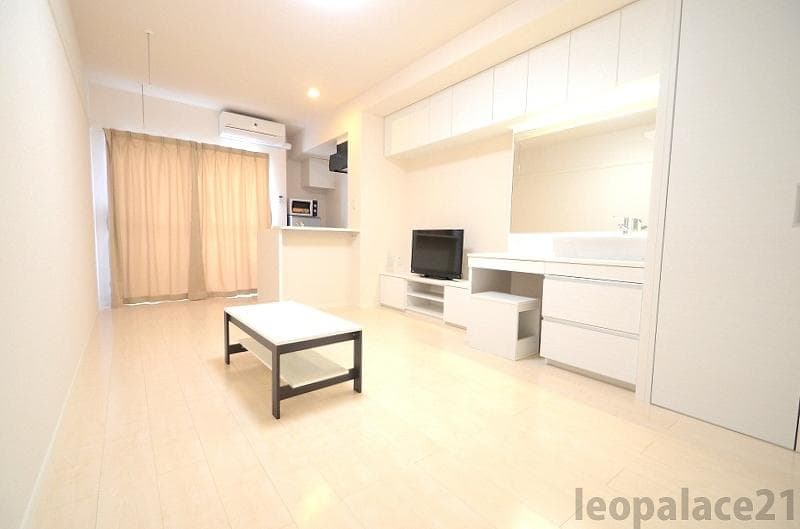 Preview interior of LEONEXT Minami Ibaraki