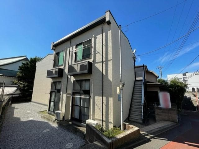 Main exterior of leopalace Totsuka Yoshidacho